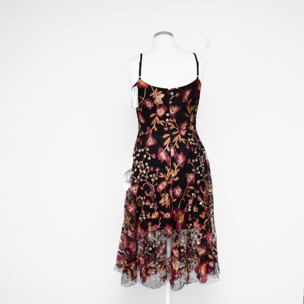 Dress the Population - Uma Women's Sleeveless Fit & Flare‎ Dress - Picture 3 of 16